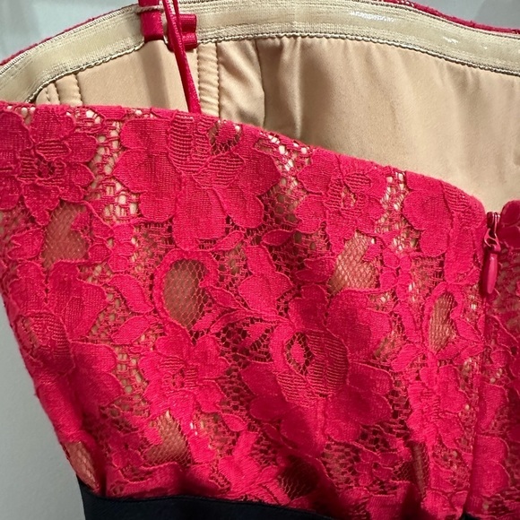BCBGMaxAzria Alexandra Women’s Rio Red Strapless Lace Dress size 8 NWOT - Picture 10 of 15